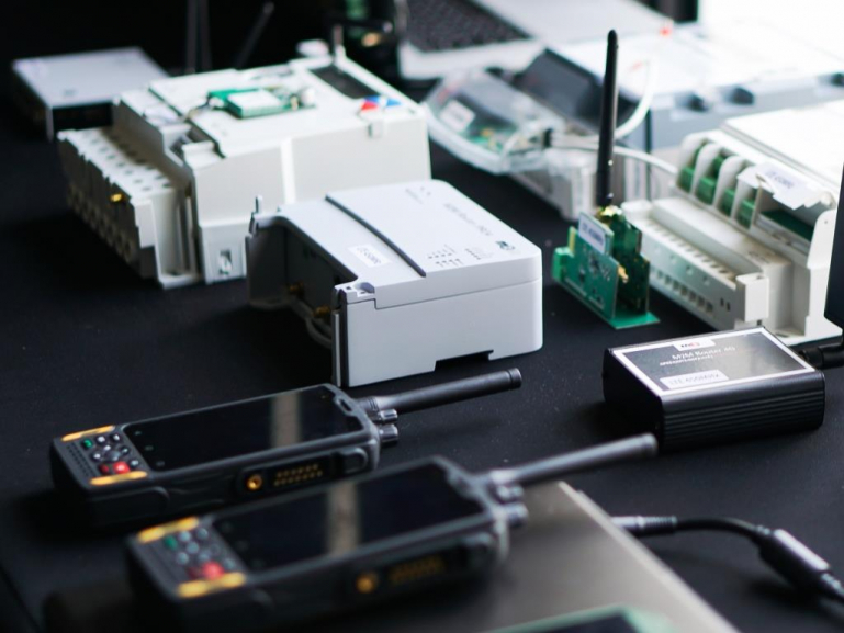 Urządzenia LTE450_PGE Systemy